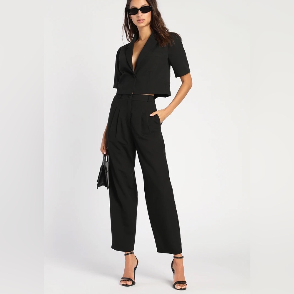 Steve Madden Pleated High Waisted Crop Pant